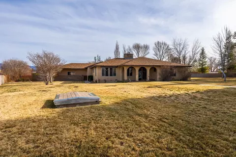 350 Tuttle Creek Rd, Lone Pine, CA 93545 photo 3
