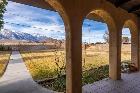 350 Tuttle Creek Rd, Lone Pine, CA 93545 photo 2