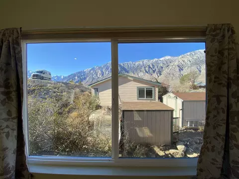 104 Glen Ct, Bishop, CA 93514 photo 3
