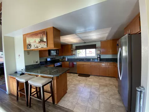 104 Glen Ct, Bishop, CA 93514 photo 4