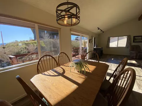 104 Glen Ct, Bishop, CA 93514 photo 6