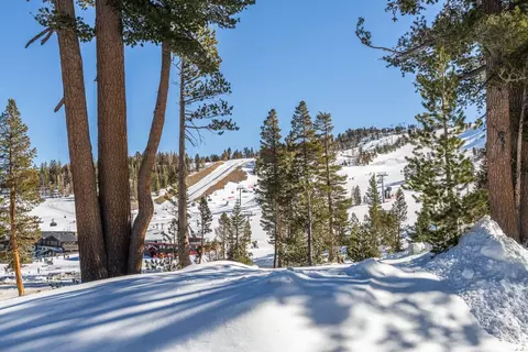 11000 Minaret Apt 18 Rd, Mammoth Lakes, CA 93546