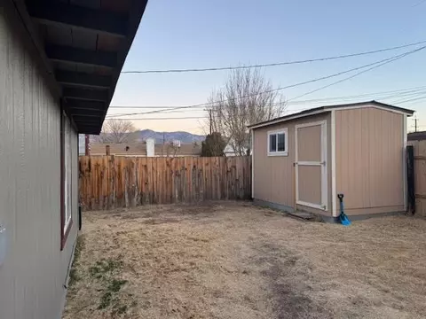 324 Clarke St, Bishop, CA 93514 photo 17