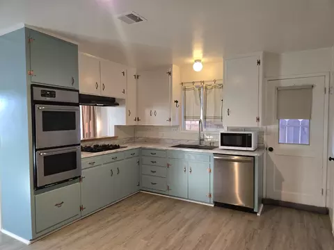 351 Willow St, Bishop, CA 93514 photo 4
