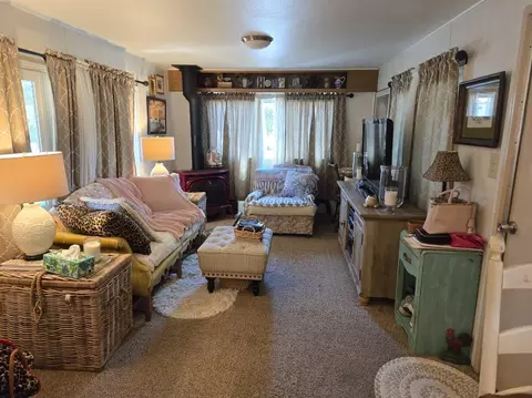 2371 Edinburgh Ave, Bishop, CA 93514 photo 3
