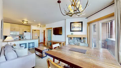 4000 Meridian Blvd #211, Mammoth Lakes, CA 93546