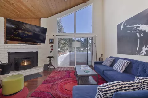 3392 Chateau Rd #4, Mammoth Lakes, CA 93546