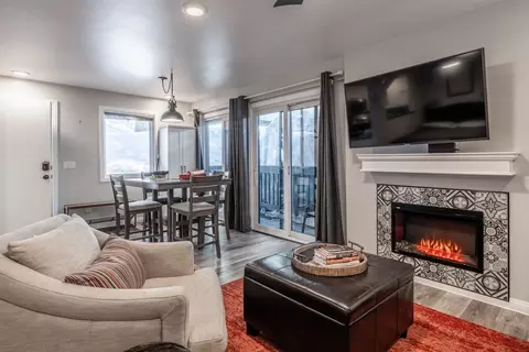 153 Lake Mary Rd #41, Mammoth Lakes, CA 93546