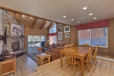 273 Rainbow Ln #47, Mammoth Lakes, CA 93546