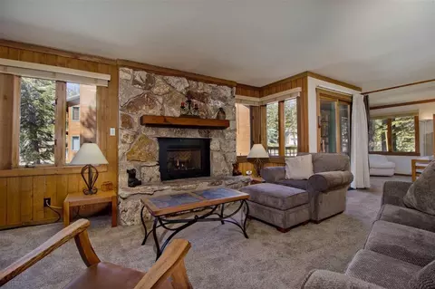 435 Lakeview Blvd #84, Mammoth Lakes, CA 93546