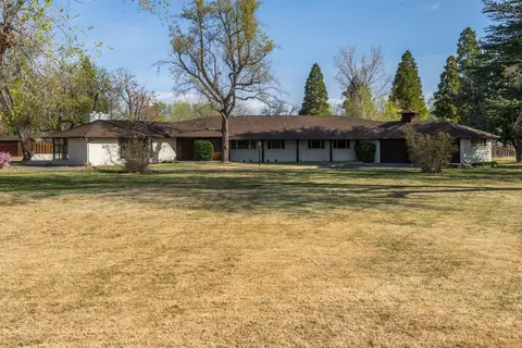 3905 W Line St, Bishop, CA 93514