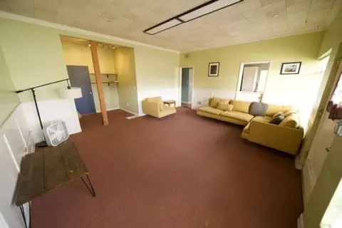 611 W Line St, Bishop, CA 93514 photo 2