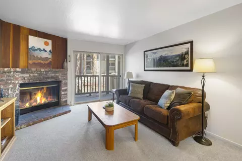 803 Canyon Blvd #37, Mammoth Lakes, CA 93546