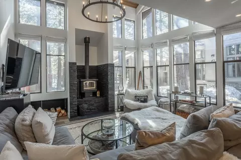 2252 Meridian Blvd #36, Mammoth Lakes, CA 93546