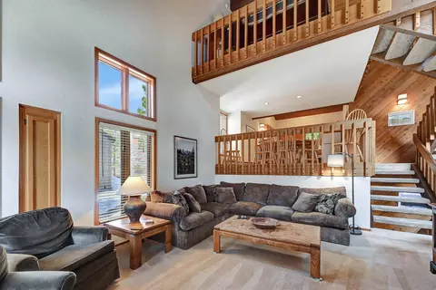 471 Snowcreek Rd #471, Mammoth Lakes, CA 93546