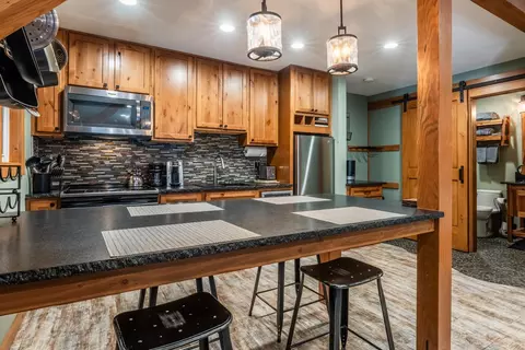 153 Lake Mary Rd #43, Mammoth Lakes, CA 93546