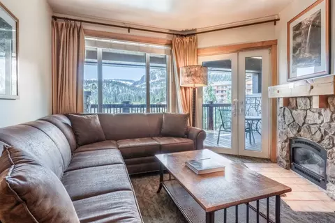 4000 Meridian Blvd #404, Mammoth Lakes, CA 93546