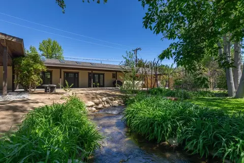 807 S Barlow Ln, Bishop, CA 93514 photo 9