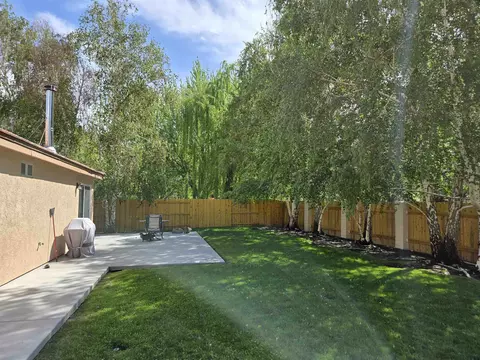 2298 Cheyenne Dr, Bishop, CA 93514 photo 16