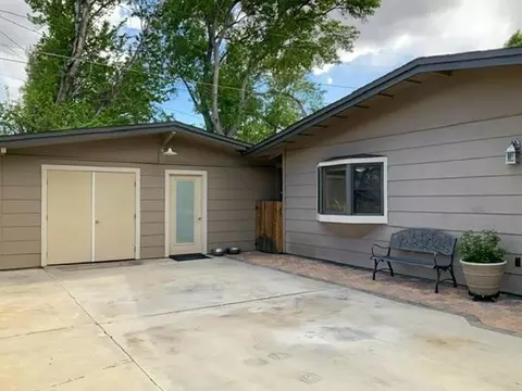 3044 E Cedar St, Bishop, CA 93514 photo 3
