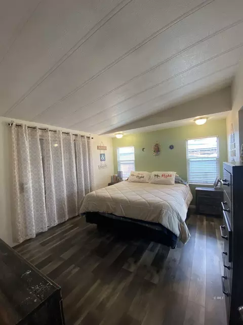 2252 Brigadoon Ave, Bishop, CA 93514 photo 9