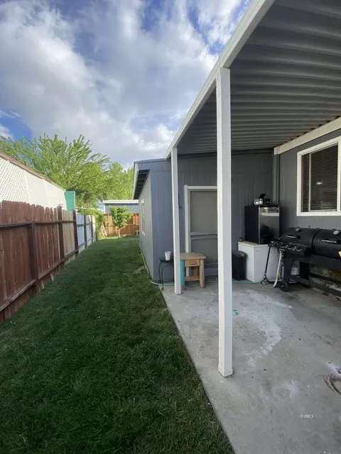 2252 Brigadoon Ave, Bishop, CA 93514 photo 11