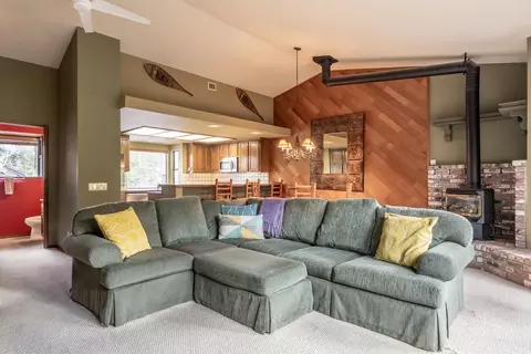 384 Joaquin Rd #25, Mammoth Lakes, CA 93546