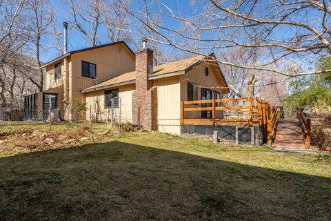 33 Quail Ln, Bishop, CA 93514