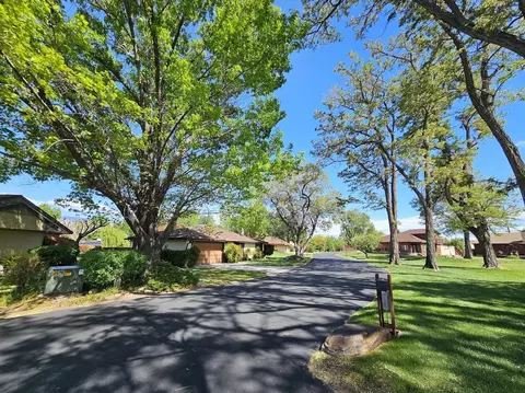 124 Desiderata Ln, Bishop, CA 93514 photo 2