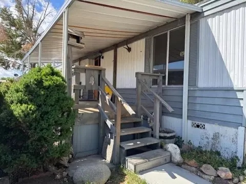 2272 Brigadoon Ave, Bishop, CA 93514 photo 3
