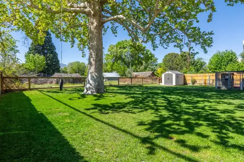 658 Sycamore Dr, Bishop, CA 93514 photo 7