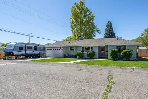 658 Sycamore Dr, Bishop, CA 93514 photo 4