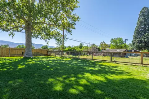 658 Sycamore Dr, Bishop, CA 93514 photo 9