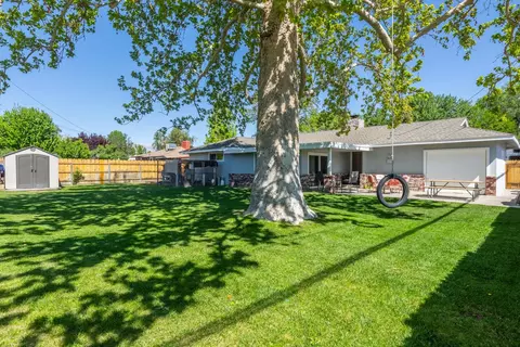 658 Sycamore Dr, Bishop, CA 93514 photo 8