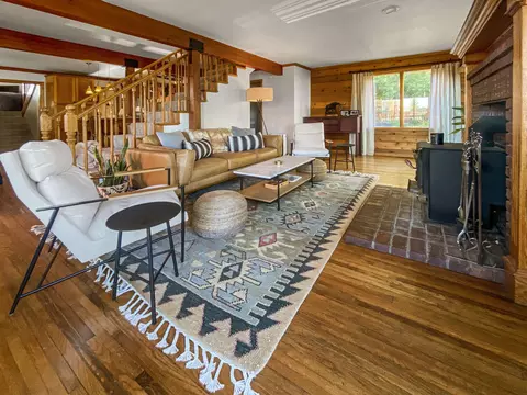 66 Lake Manor Pl, Crowley Lake, CA 93546