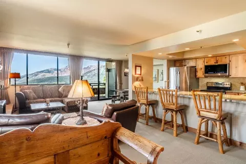20 Bridges Ln #207, Mammoth Lakes, CA 93546