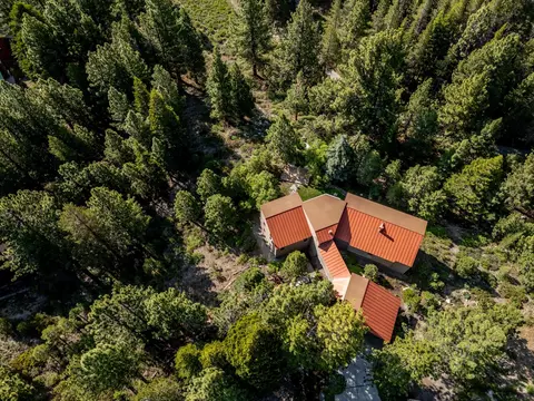 707 Creekview Pl, Mammoth Lakes, CA 93546