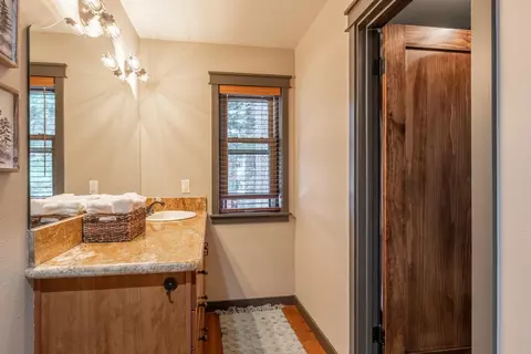 123 Shadow St, Mammoth Lakes, CA 93546 photo 17