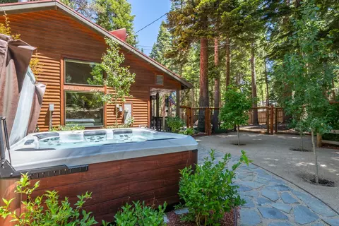 123 Shadow St, Mammoth Lakes, CA 93546 photo 3