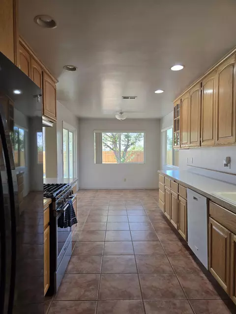 286 Hanby Ave, Bishop, CA 93514 photo 3