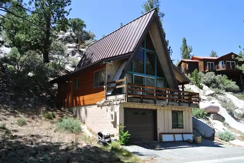 40 Bruce St, June Lake, CA 93529