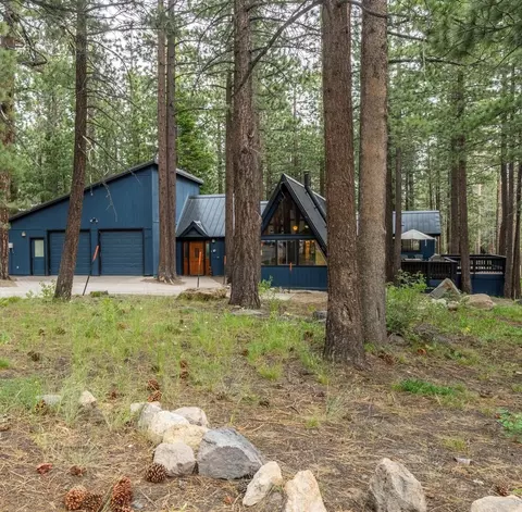 207 Joaquin Rd, Mammoth Lakes, CA 93546