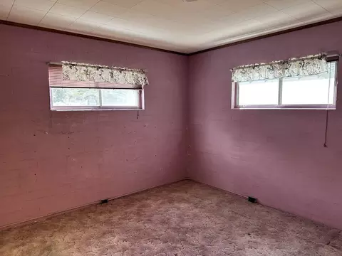 Bedroom - 106921 Highway 395, Walker, CA 96107 photo 2 of 3