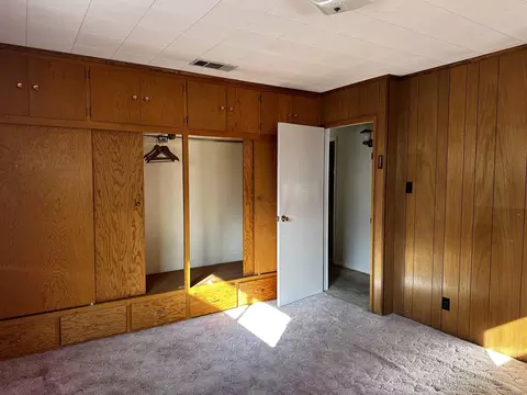 Bedroom - 106921 Highway 395, Walker, CA 96107 photo 1 of 3