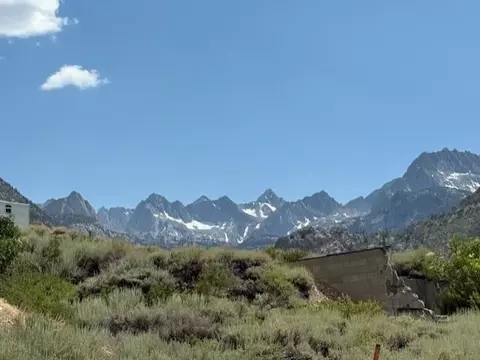 106 Manzanita Rd, Bishop, CA 93514