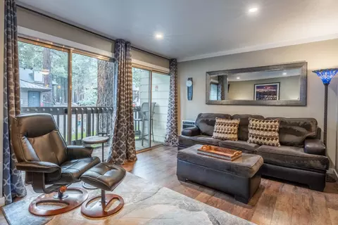 2289 Sierra Nevada Rd #F4, Mammoth Lakes, CA 93546