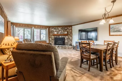 435 Lakeview Blvd #47, Mammoth Lakes, CA 93546