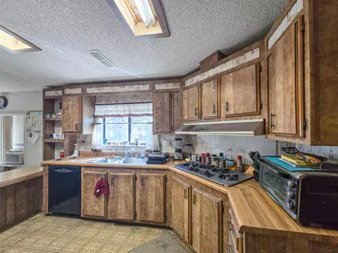 67 Marianne Way, Big Pine, CA 93513 photo 4