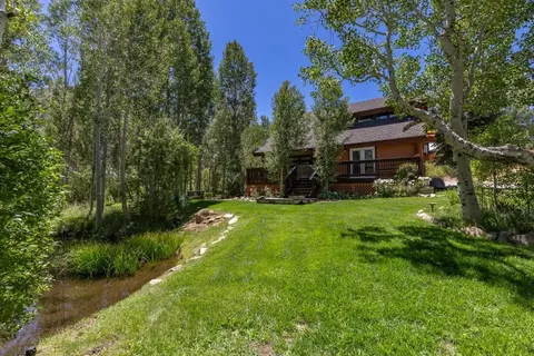 43 Hilton Creek Pl, Crowley Lake, CA 93546