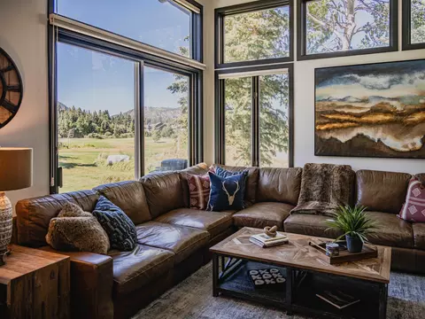 732 Fairway Cir #732, Mammoth Lakes, CA 93546